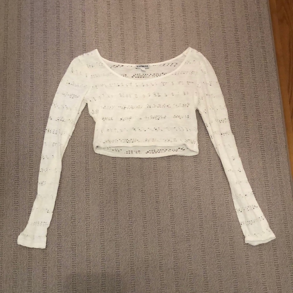SUPER TRENDY WHITE CROP TOP